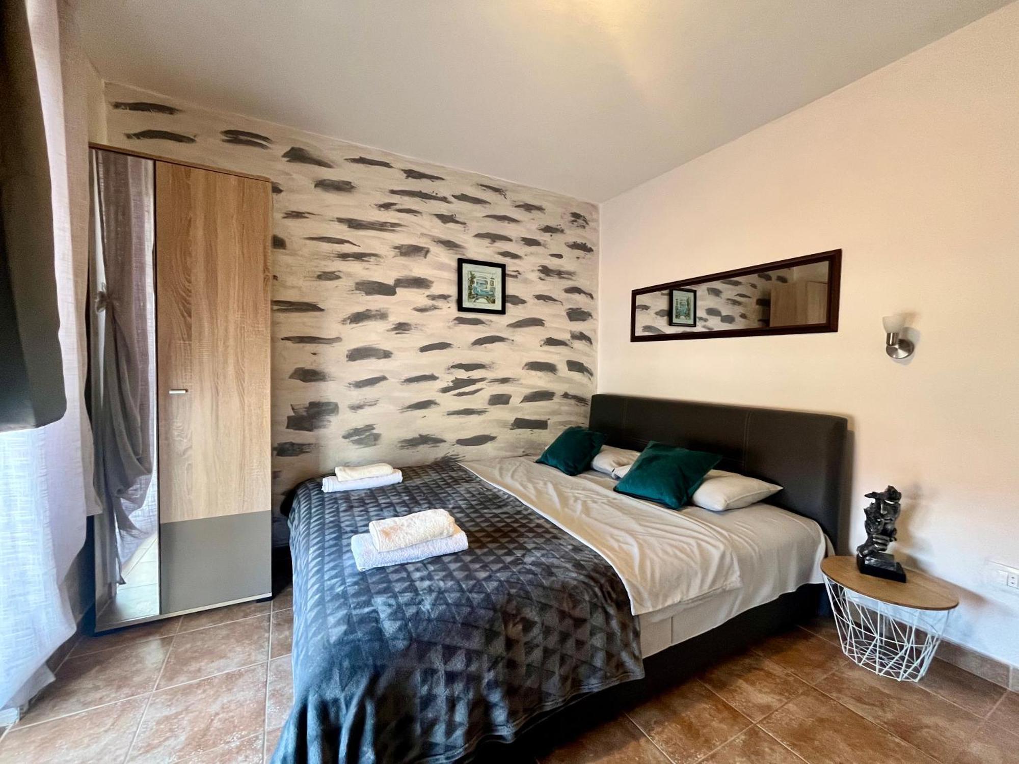 Apartments Obradovic Krasići Dış mekan fotoğraf